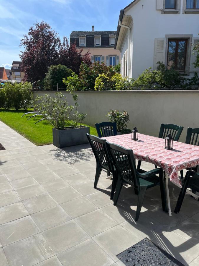 Appartement De Prestige Au Centre Climatise Avec Jardin Prive Colmar Exterior foto